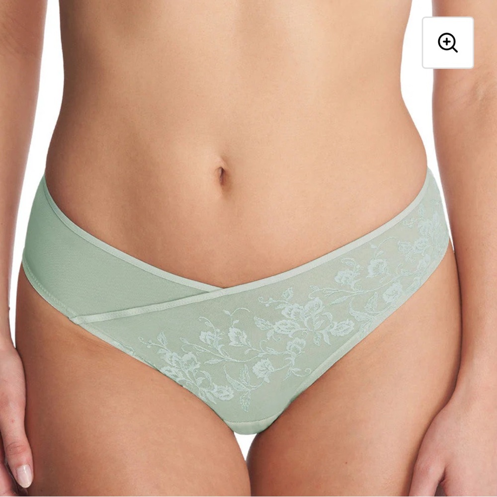 Natori NATORI Flawless Thong Sz XL lace flower design blue